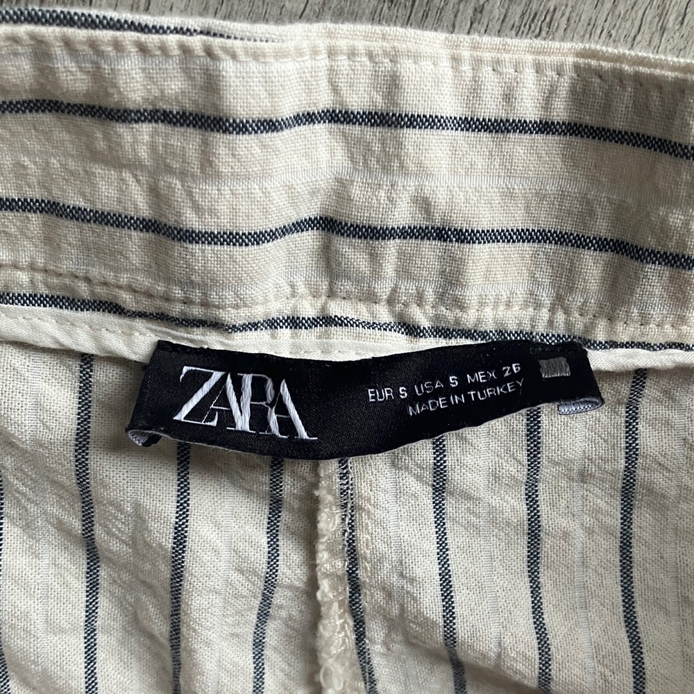 ZARA Striped Women's Shorts - Picture 3 of 4